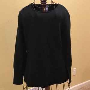 BEST Maternity Sweater Available by Gap Maternity! Size M